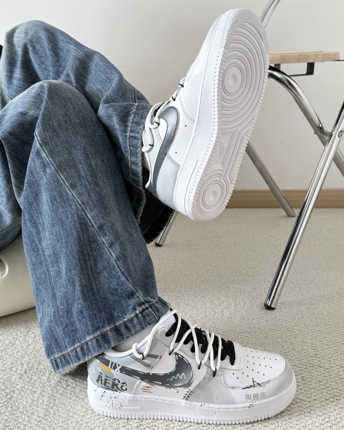 【訂製款】Nike Air Force 1 灰白塗鴉日記 【訂製款】Nike Air Force 1 灰白塗鴉日記