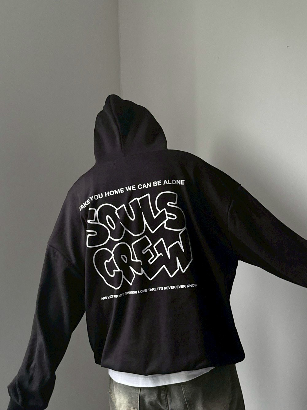 【現貨】簍空字母牛奶絨帽T