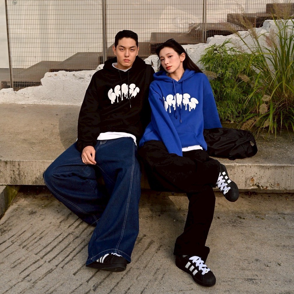 【現貨】CROSS發泡流體帽T 【現貨】CROSS發泡流體帽T