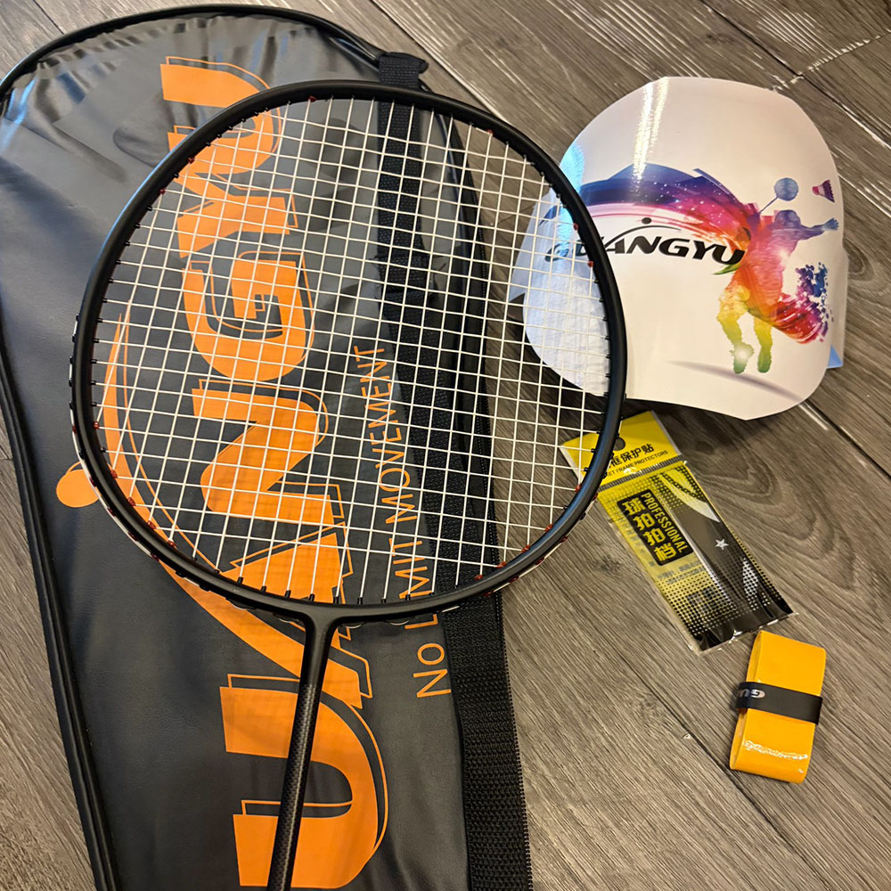 ~子甄彣璟~買1送3 碳素纖維 超輕羽毛球拍 小鋼炮 攻防兼備 高彈的中杆 輕鬆防守 羽毛球拍 羽毛球3
