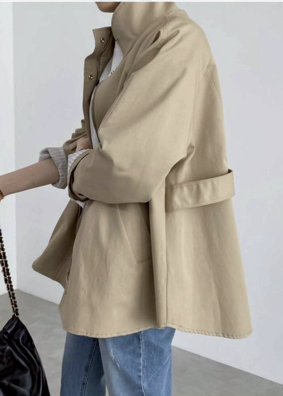 韓國RUN 長版立領外套-寬鬆素面傘狀條紋拼接長袖風衣*2色 K1209888