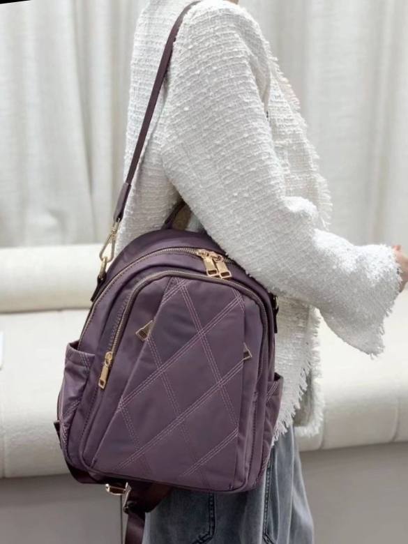 菱格紋多層空間拉鍊後背包*1色 KB10500975