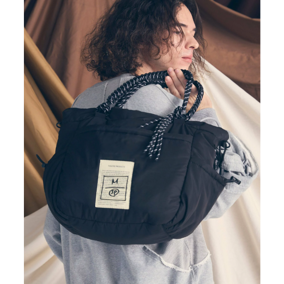 【THEATRE PRODUCTS】TP 聯名！輕巧質感肩背小包