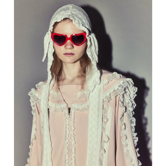 【日本直送 】狗狗耳朵蕾絲連帽圍巾