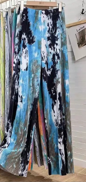 (現貨)  特價出清-百折涼感褲