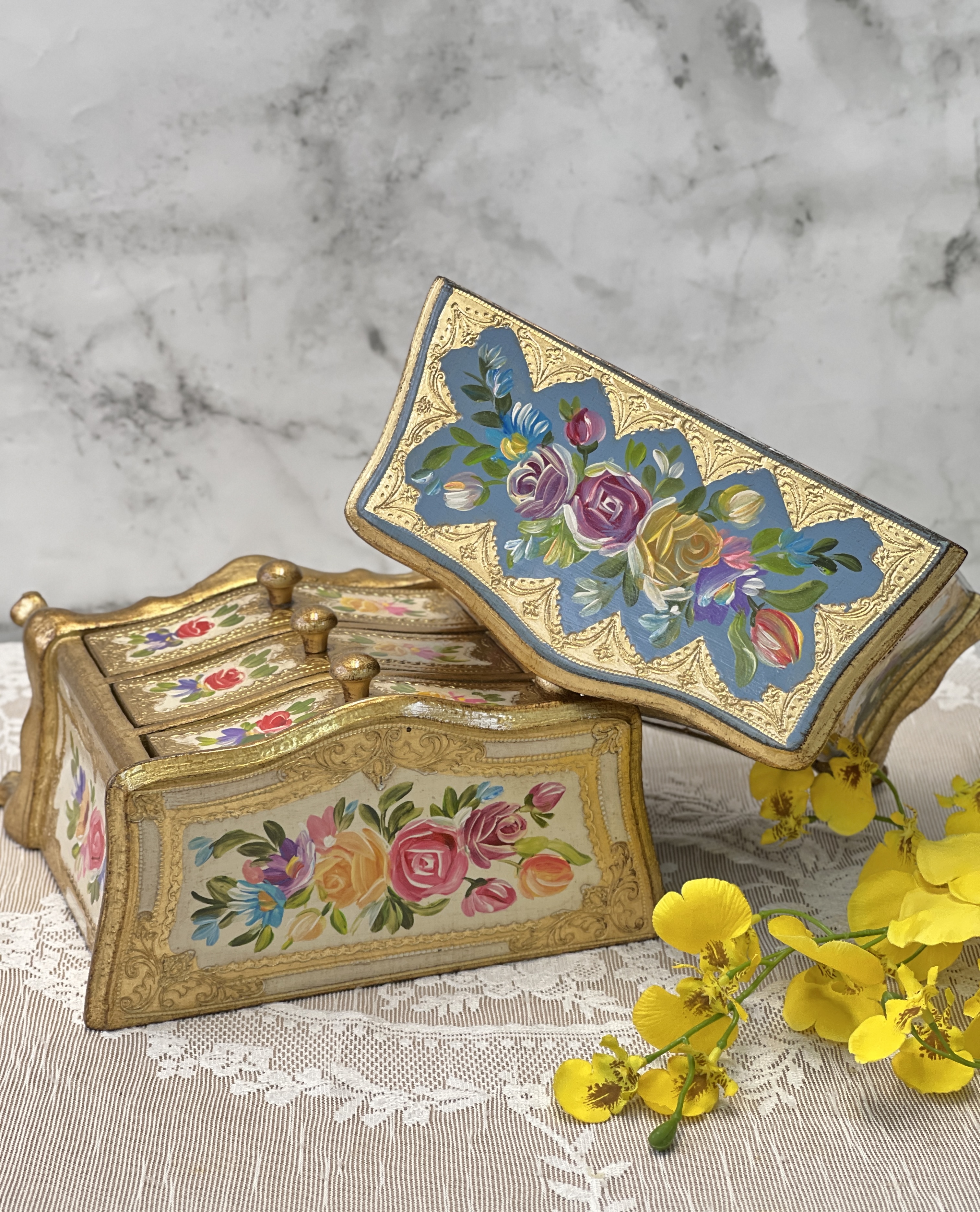 義大利佛羅倫斯手繪圓形/高腳三層珠寶盒6