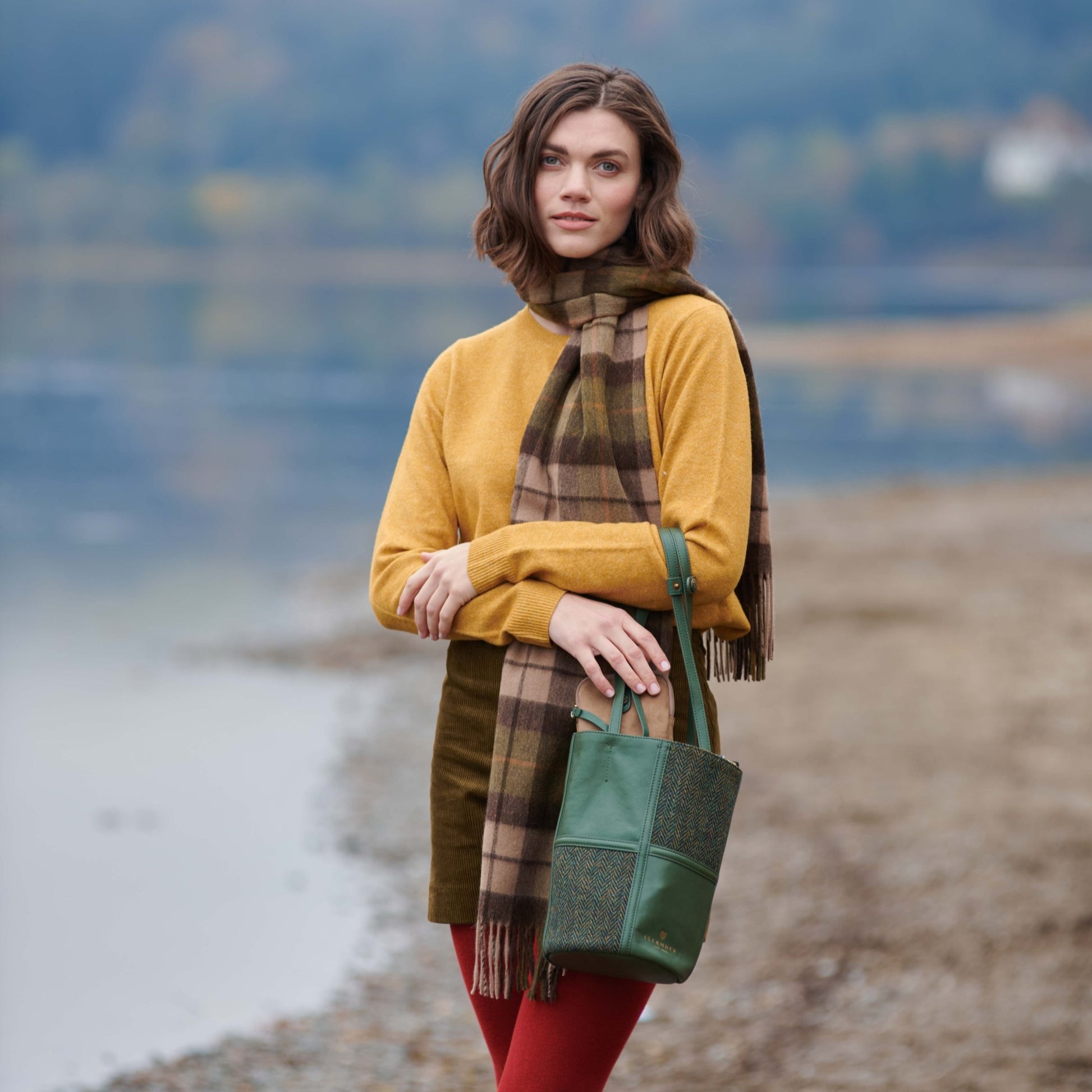 Islander 奢華真皮水桶包 Islander 奢華真皮水桶包