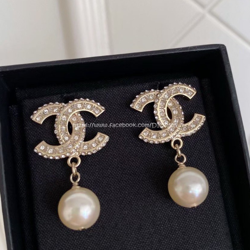 小香施華洛水晶珍珠耳環