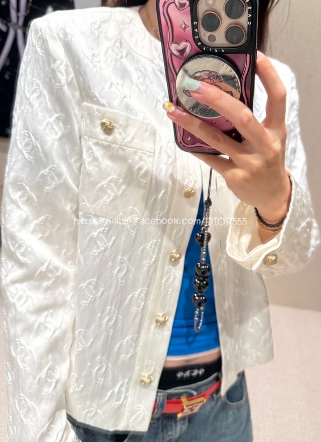 小香提花白外套