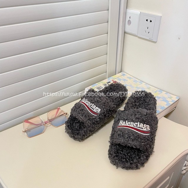 巴黎世家毛毛拖鞋5