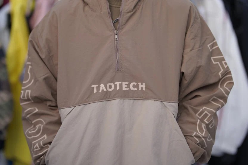 Taotech|輕量防潑水日式寬鬆薄款連帽長袖**預購12