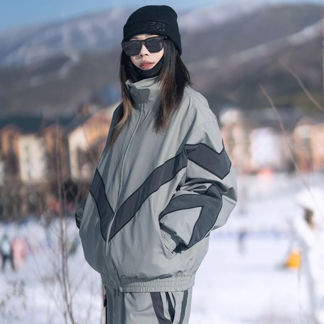 Taotech|新款-2L運動V字雪服**預購8