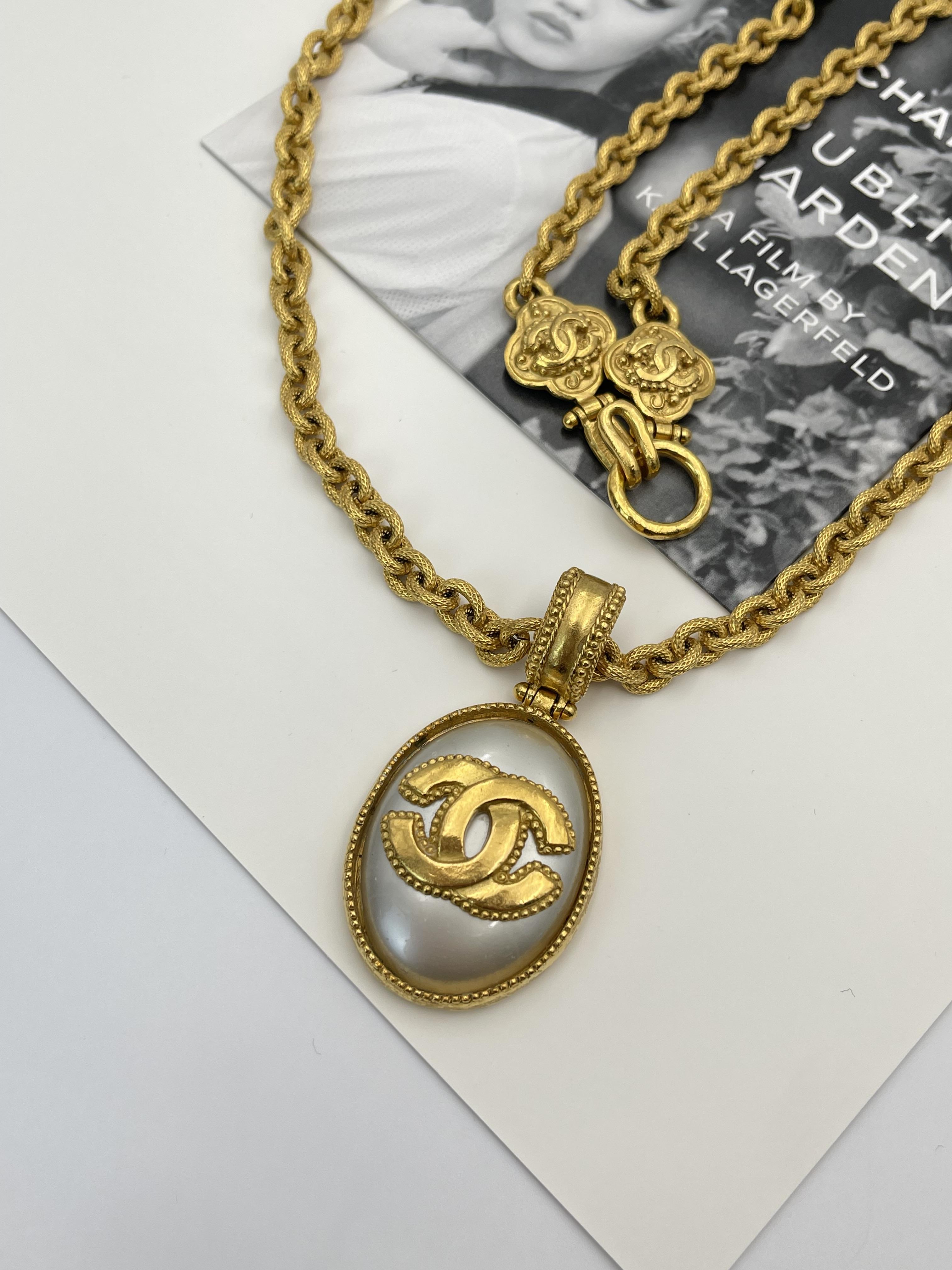 Chanel-ACC - Fashion vintage house