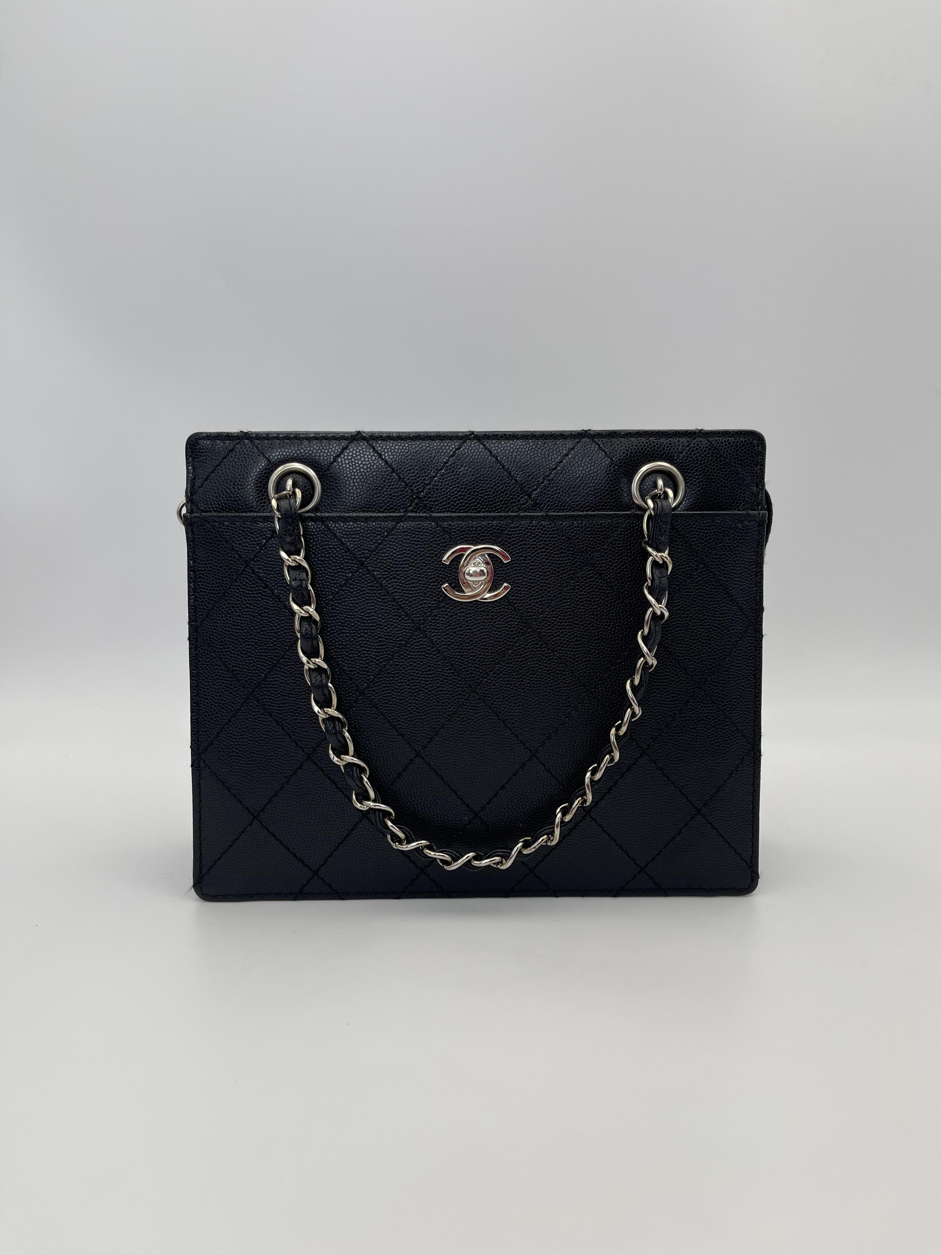 Chanel - Fashion vintage house