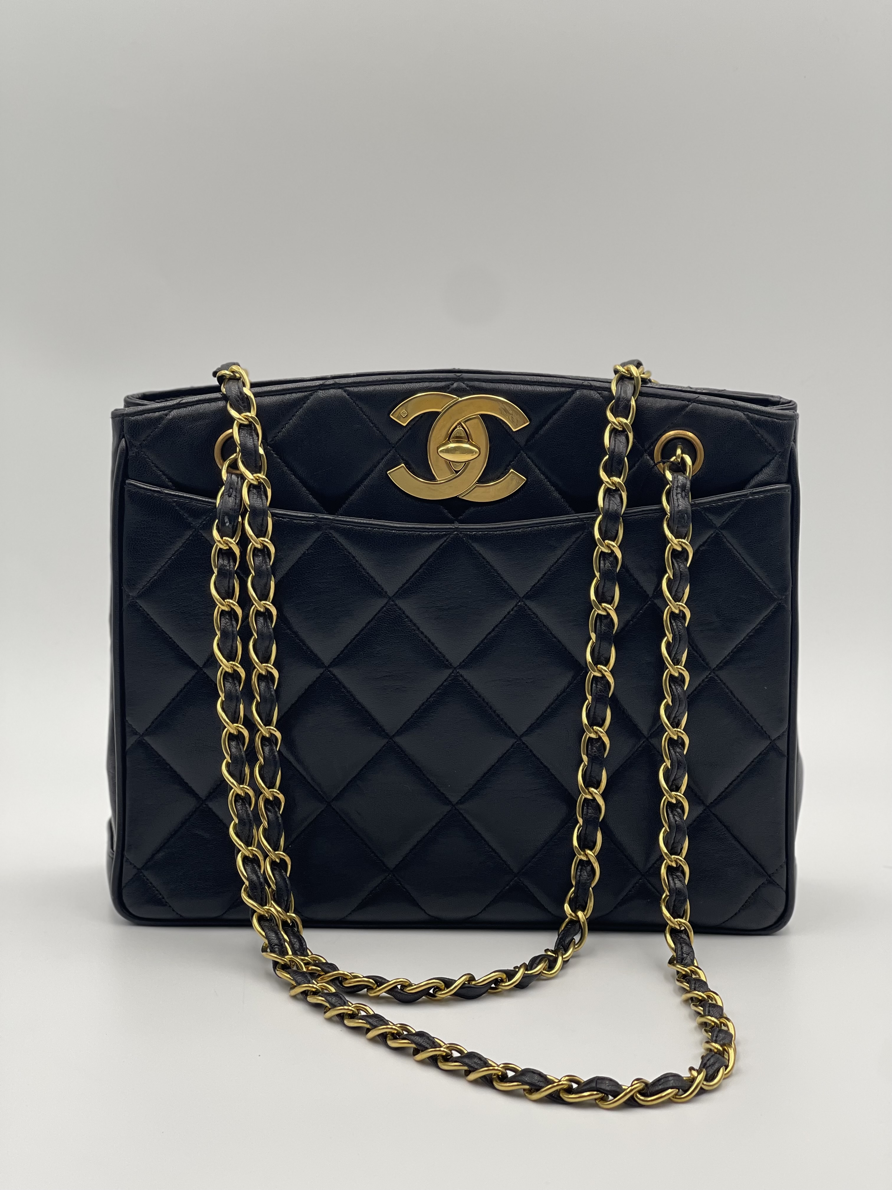 Chanel - Fashion vintage house
