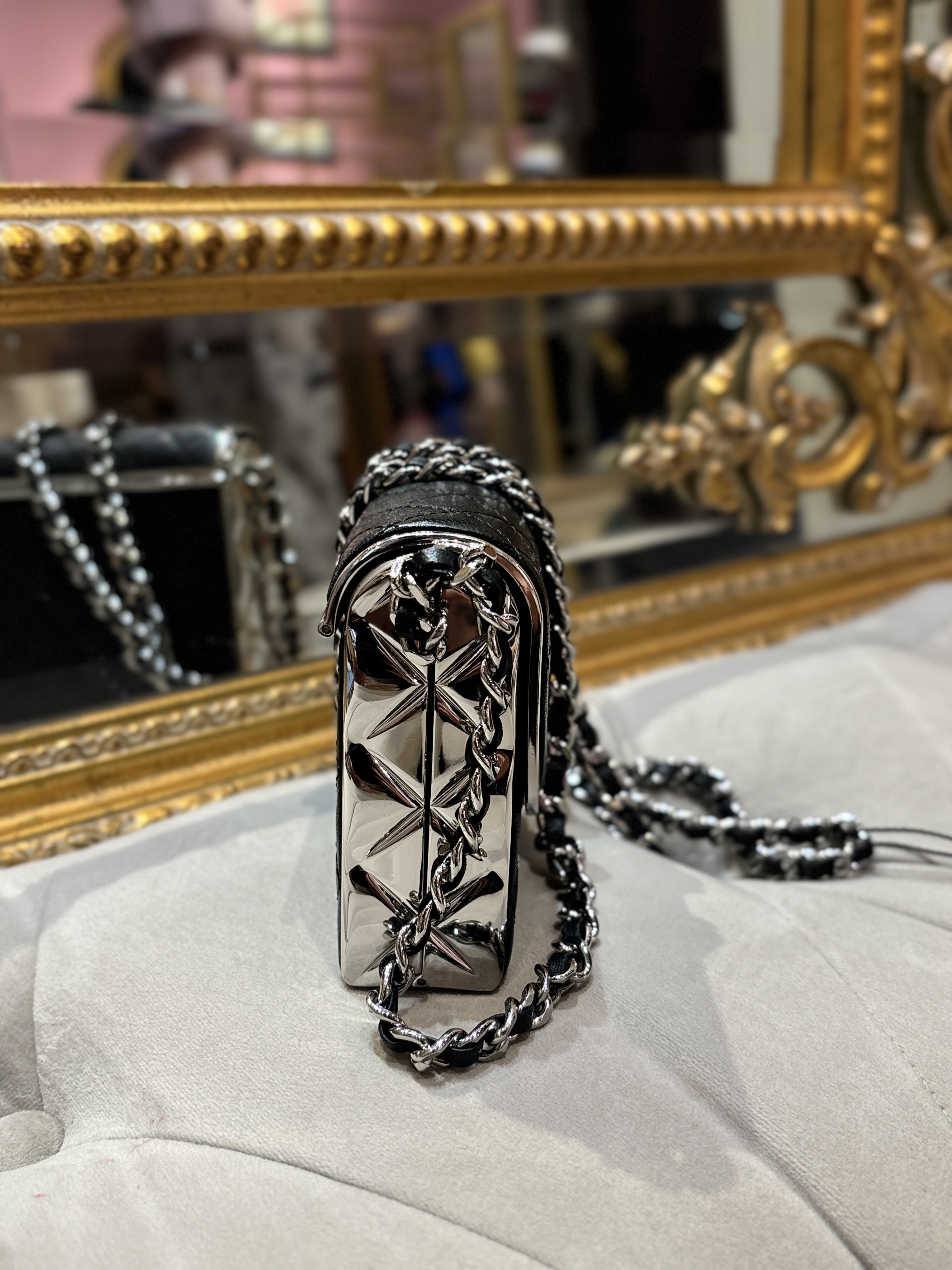 Chanel黑銀秀款晚宴包