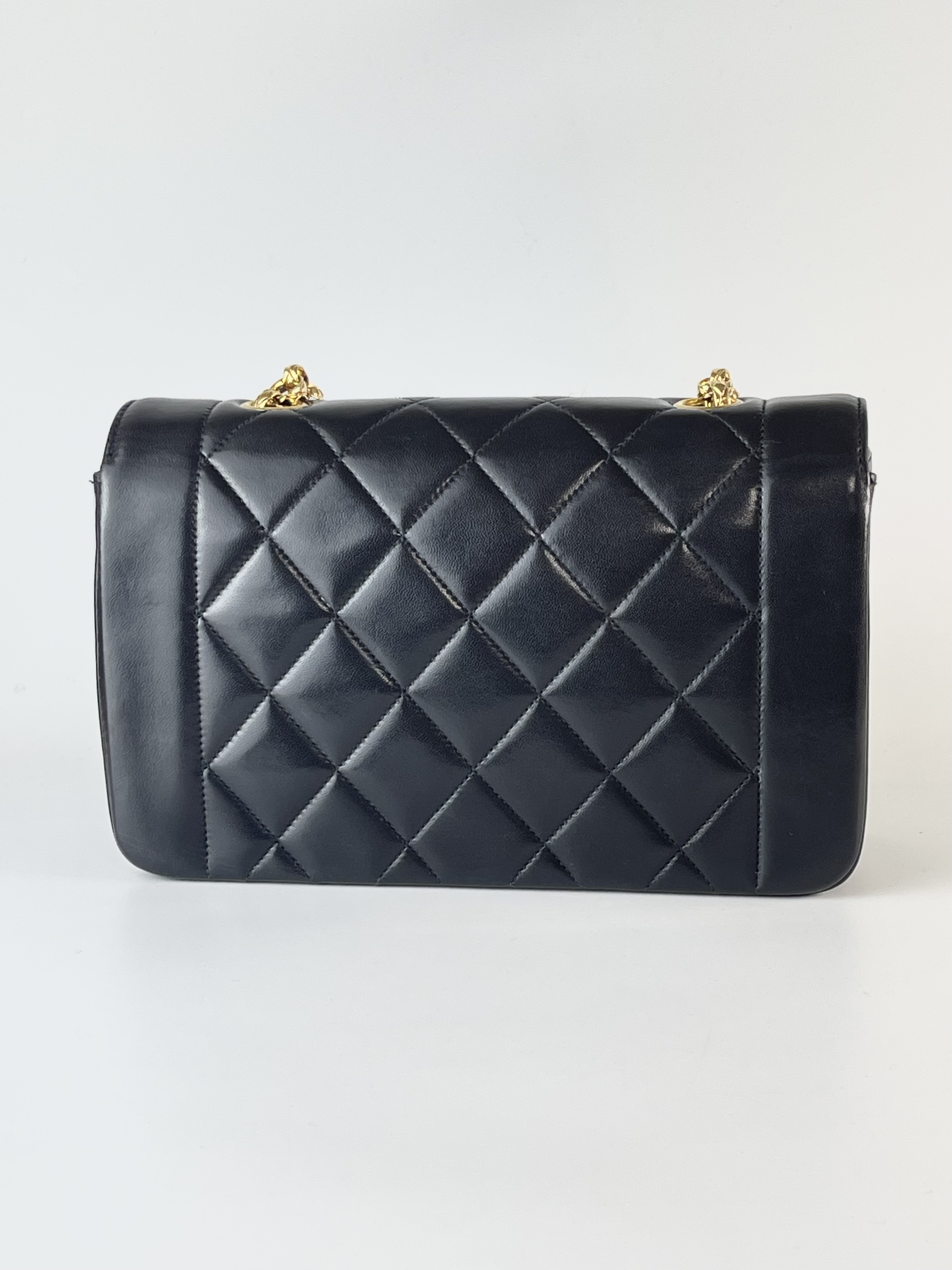 Chanel - Fashion vintage house