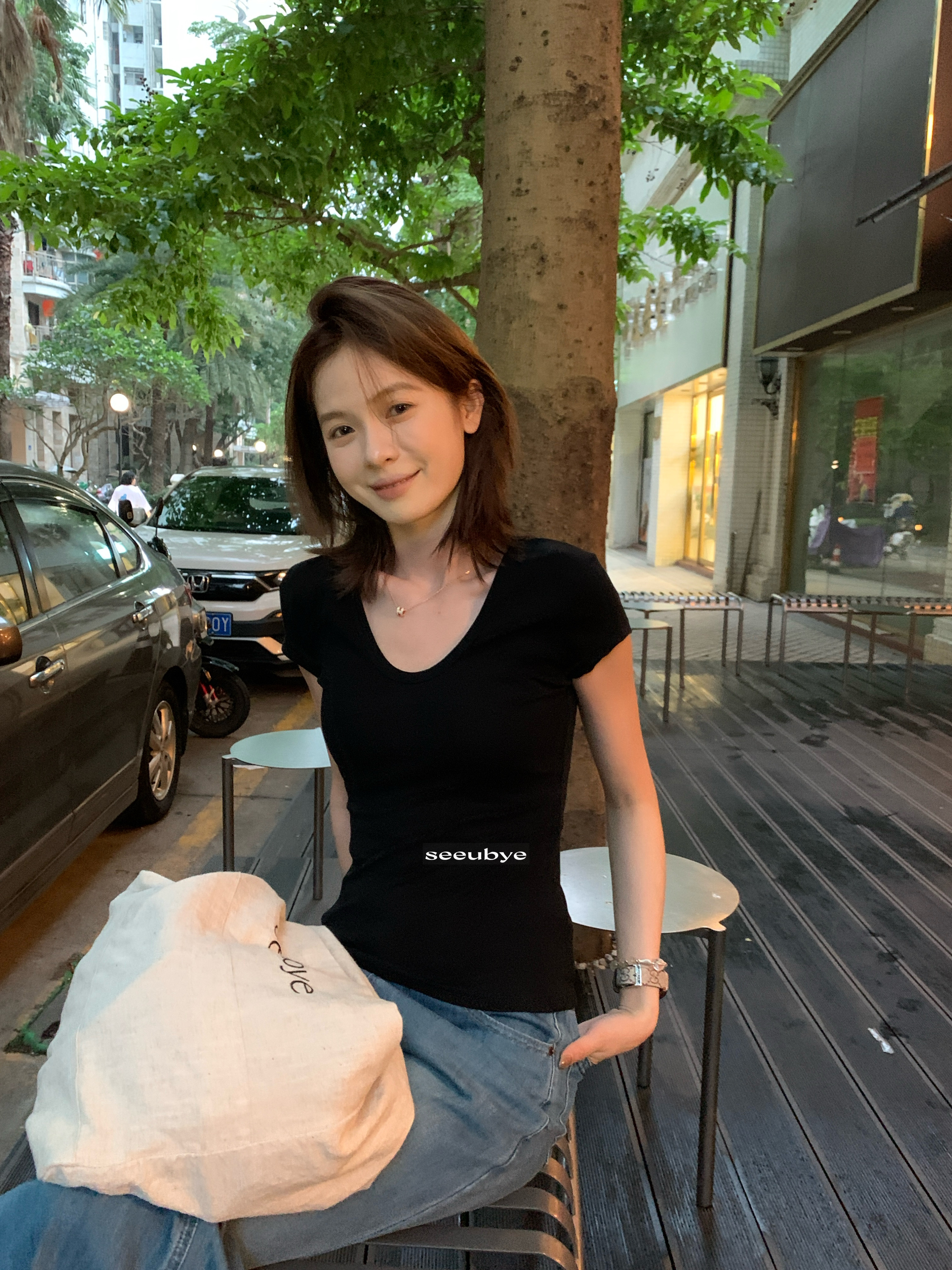 一件萬能基礎黑tee1
