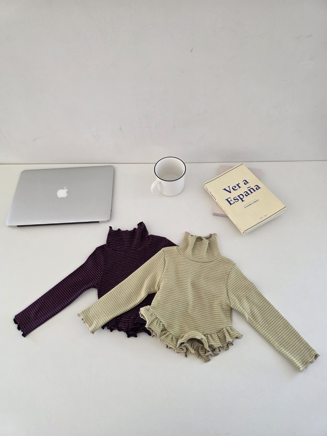 11211條紋造型上衣(兩色) 11211條紋造型上衣(兩色)