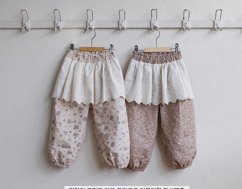 15532造型雕花褲(兩色) 15532造型雕花褲(兩色)