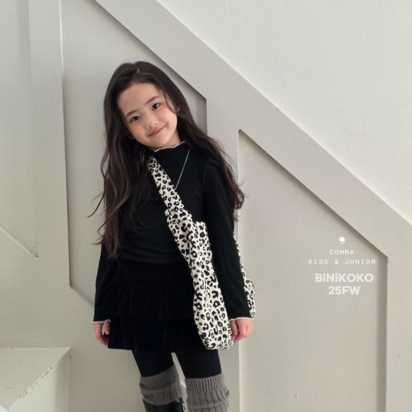 50623捲邊內搭上衣(兩色)