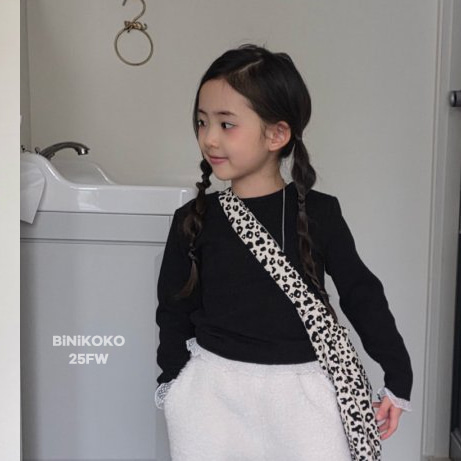 50640花邊袖上衣(兩色)