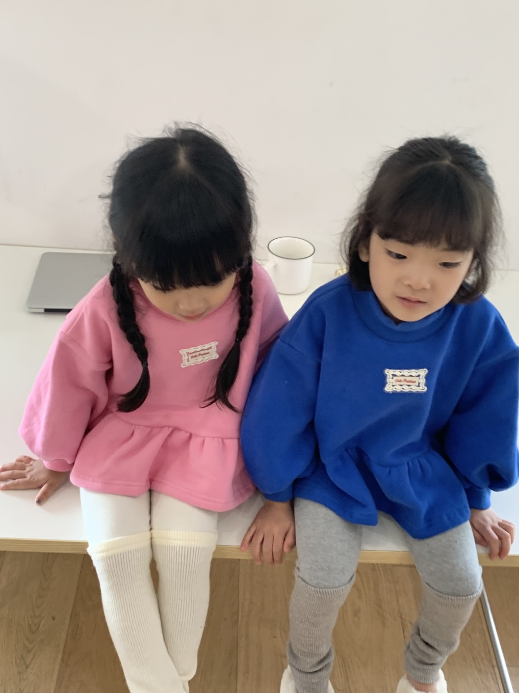 11217標籤造型上衣(兩色)