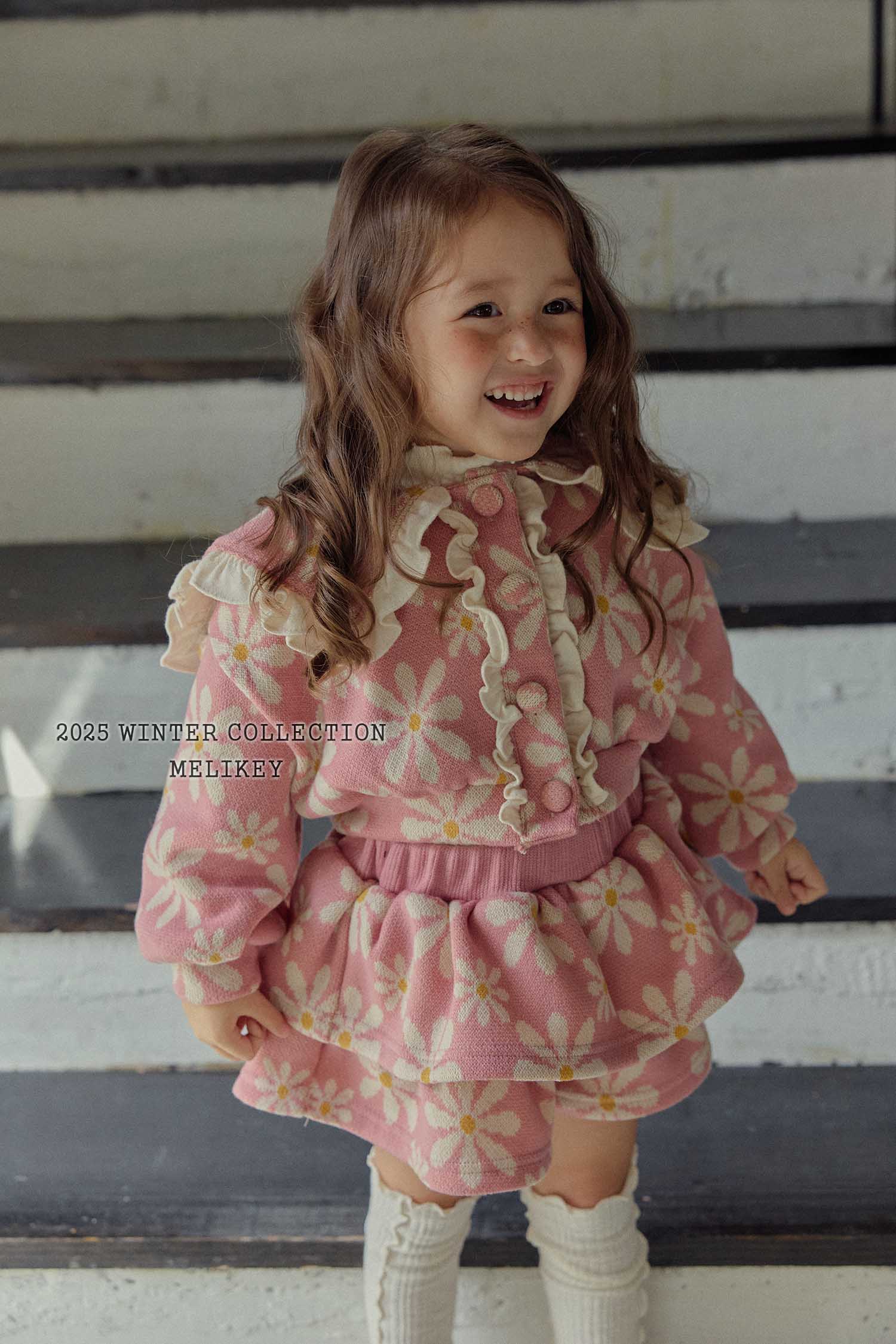 95606花邊翻領小白花外套 95606花邊翻領小白花外套