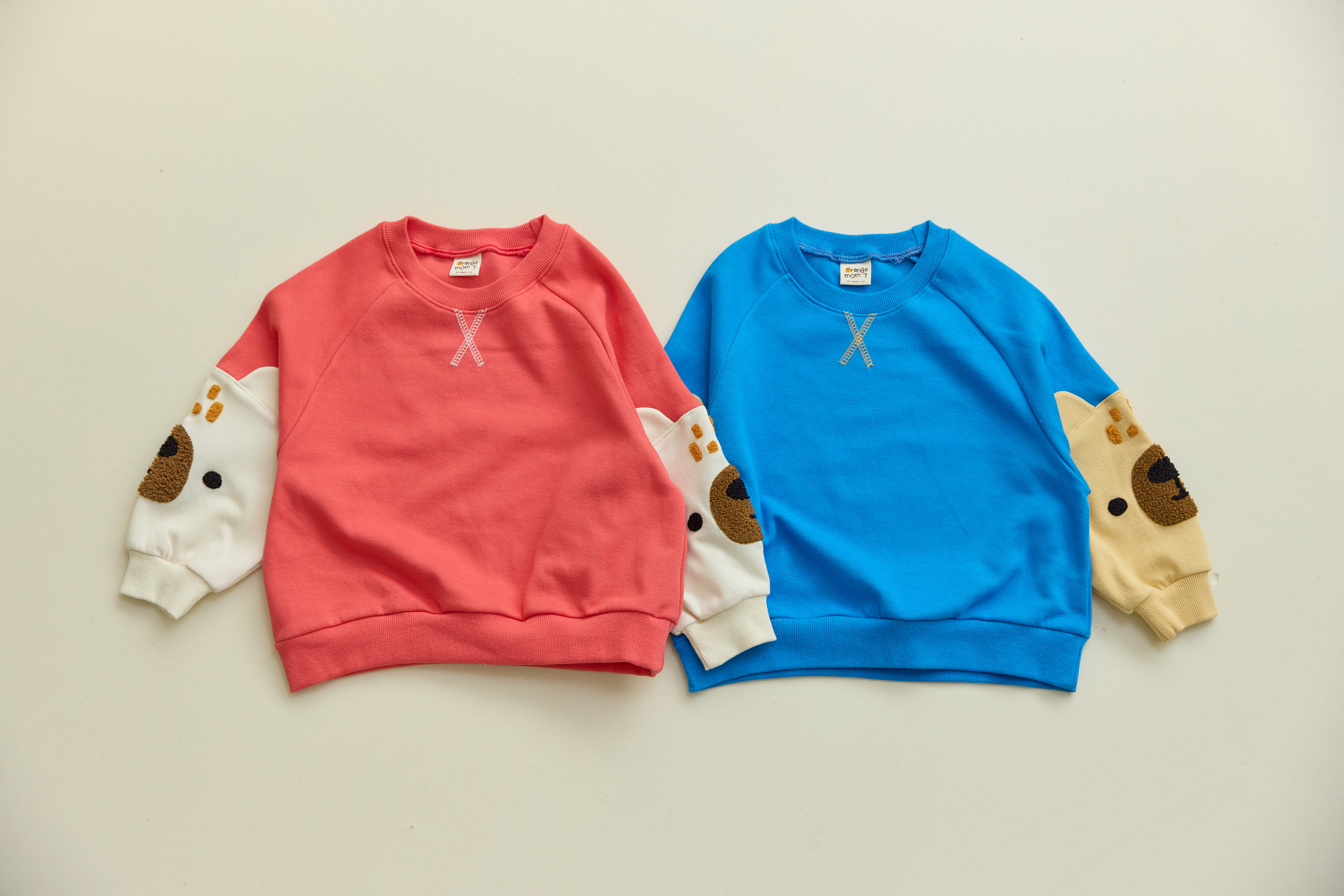 31645動物袖上衣(兩色) 31645動物袖上衣(兩色)