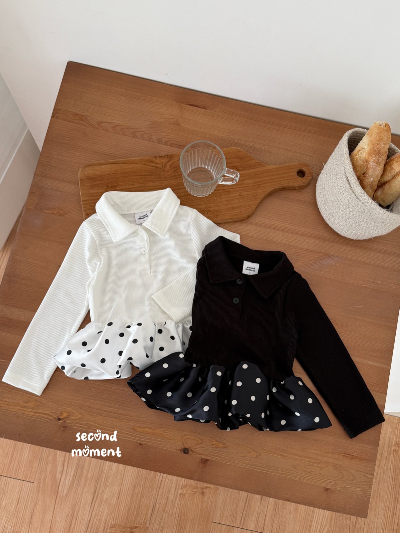 117729翻領點點造型上衣(兩色)