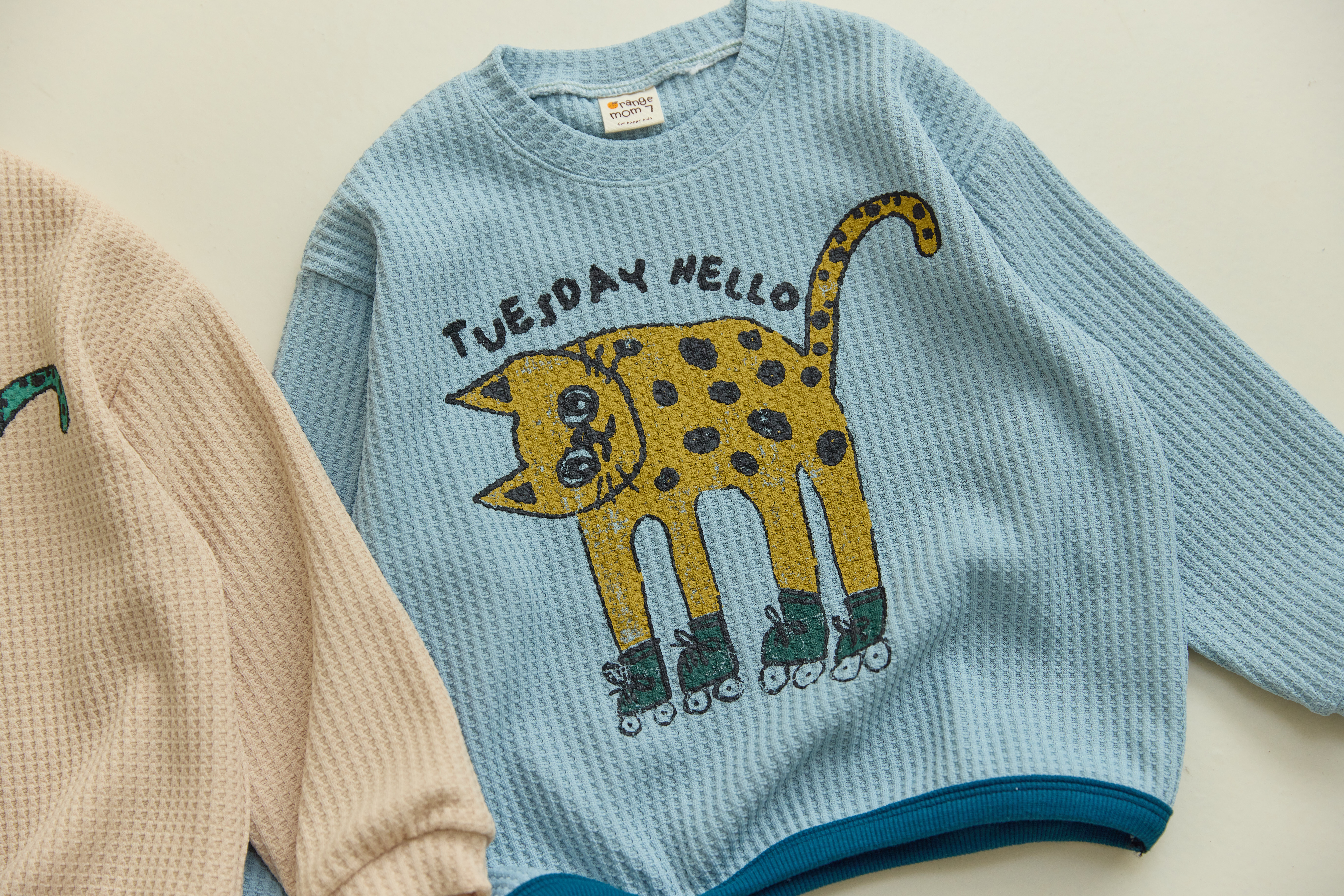 31639斑點貓咪上衣(兩色)