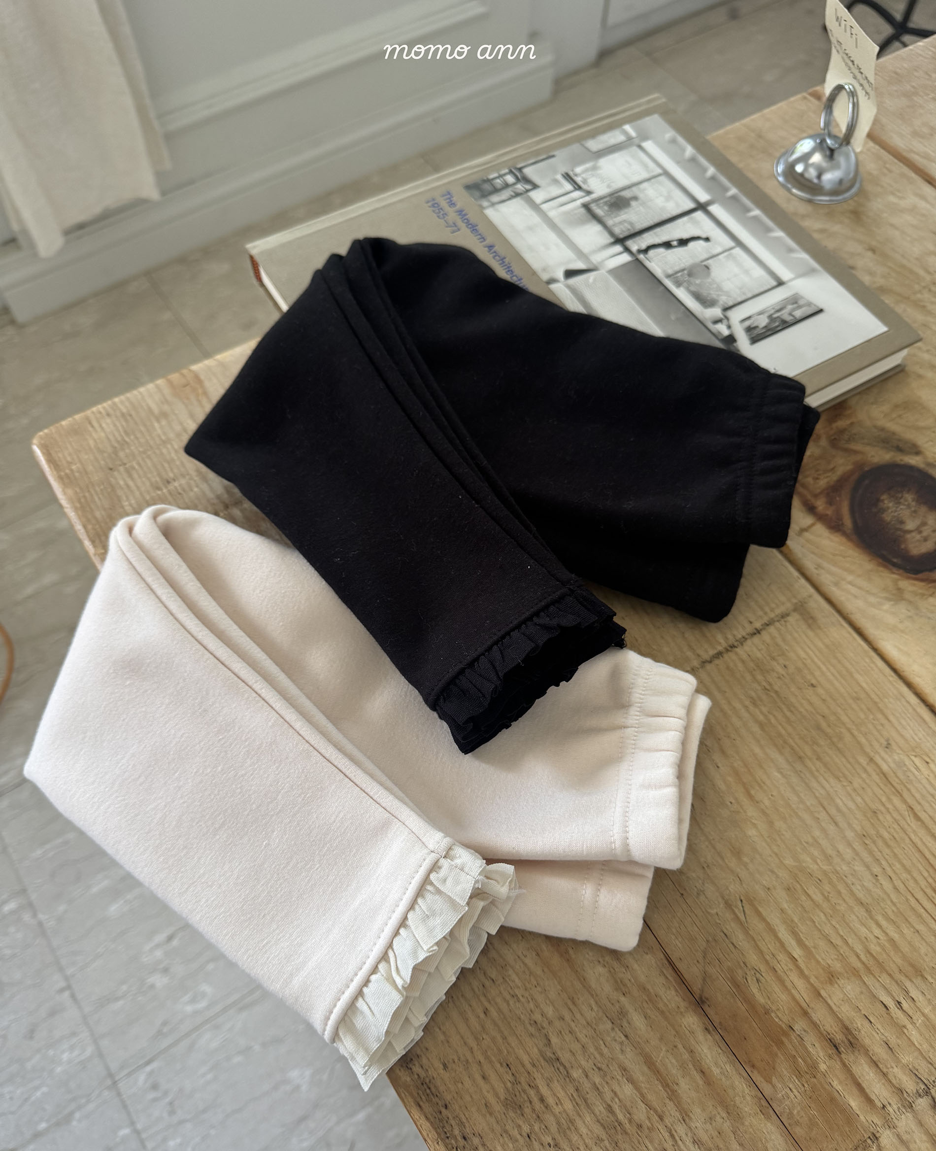 25427花邊內搭褲(兩色)