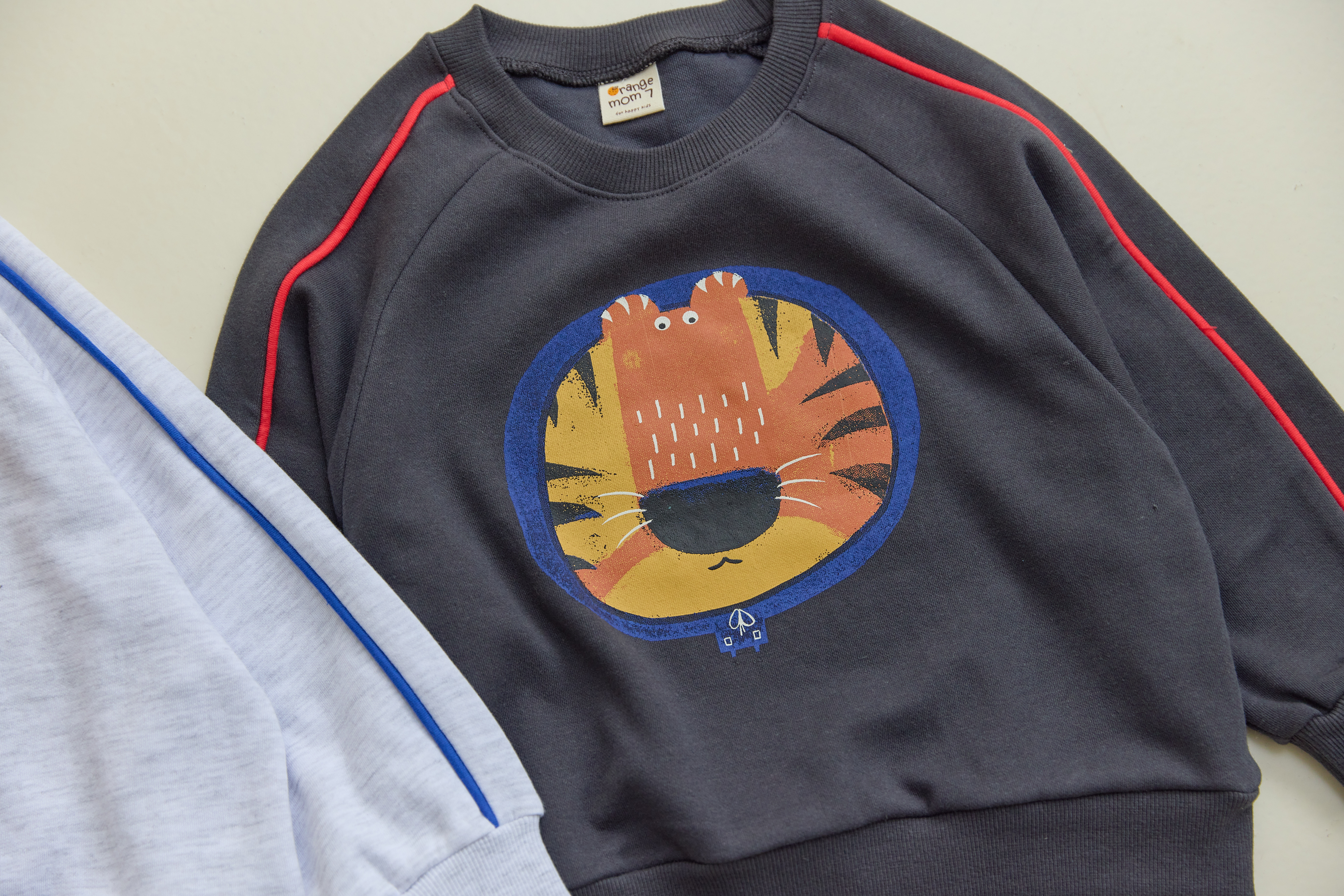 31634老虎上衣(兩色)