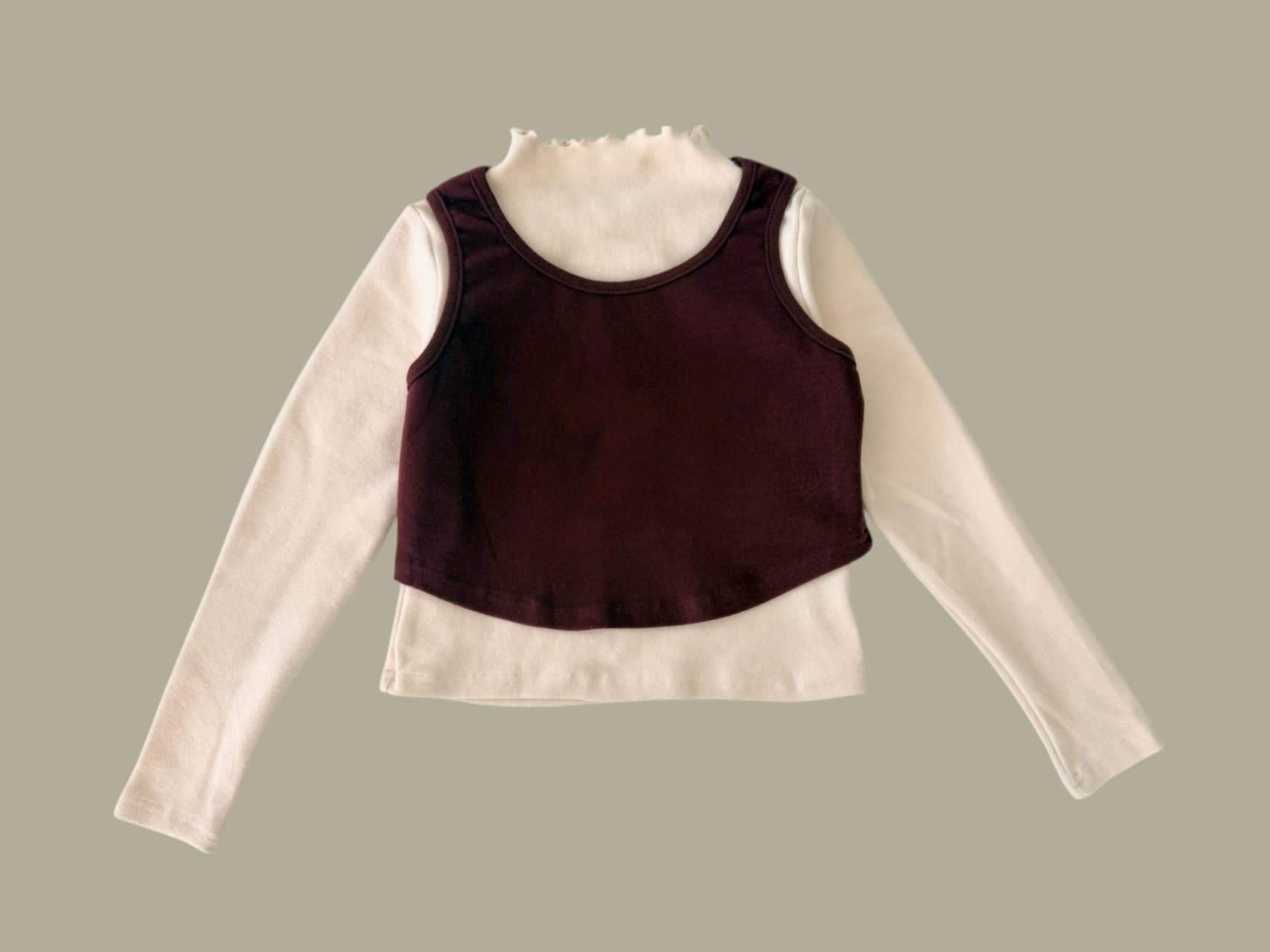 13444捲邊背心上衣(兩色)