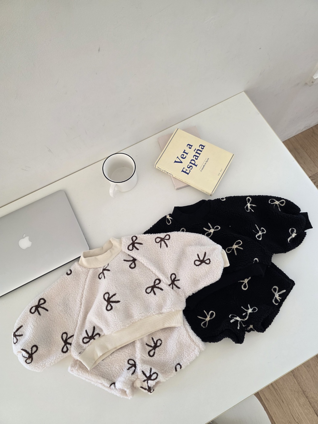 11201蝴蝶結套裝(兩色) 11201蝴蝶結套裝(兩色)