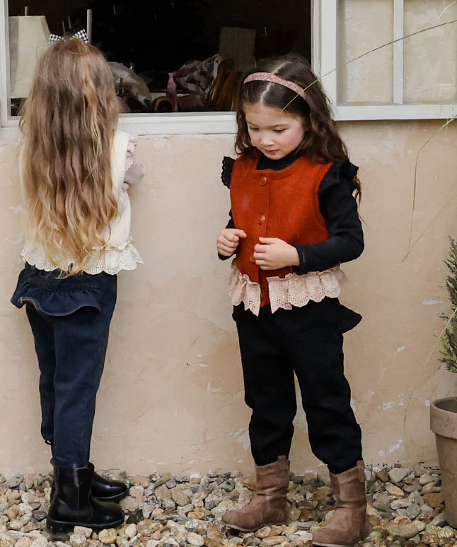 15531造型花邊牛仔褲(兩色) 15531造型花邊牛仔褲(兩色)