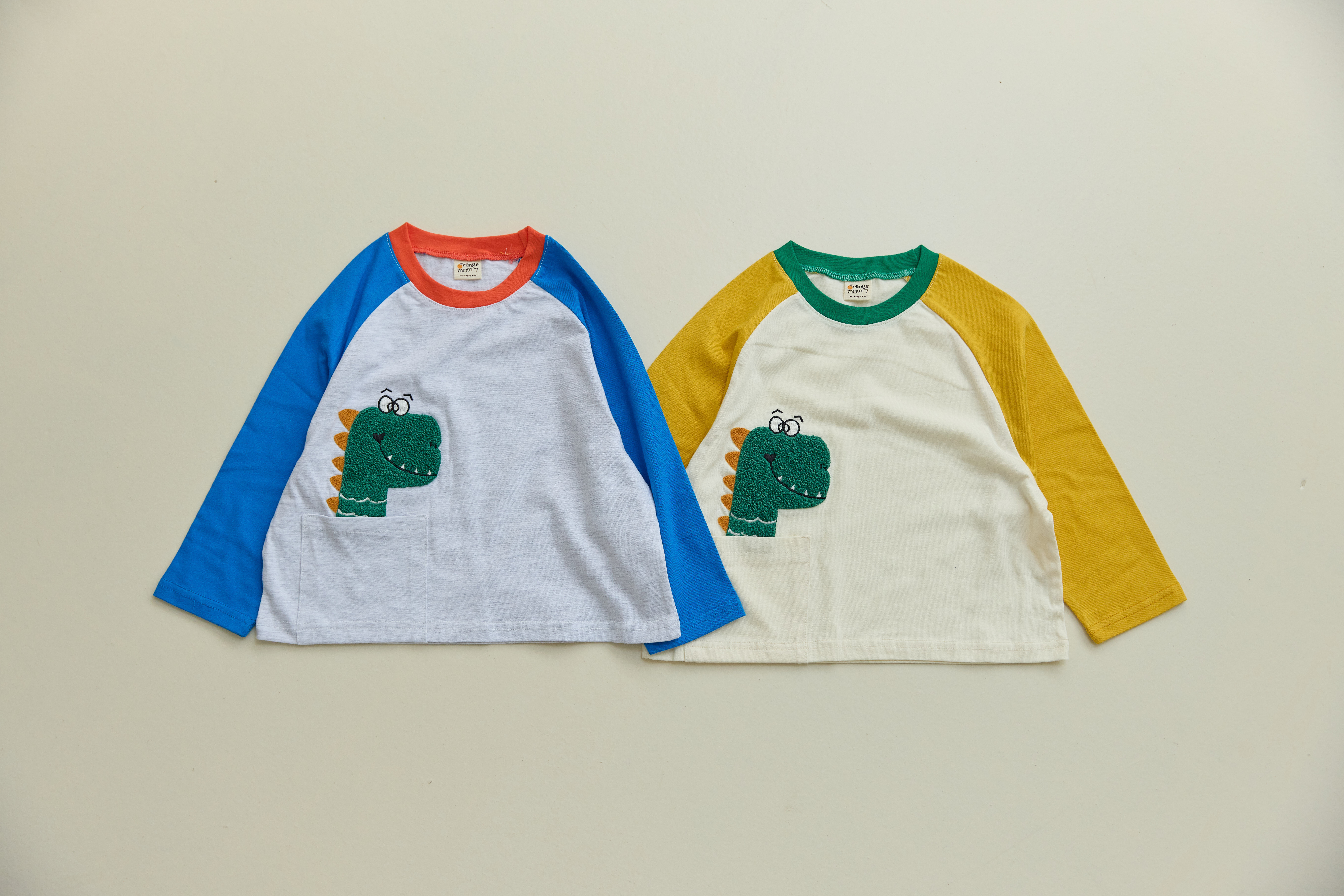 31643恐龍上衣(兩色) 31643恐龍上衣(兩色)