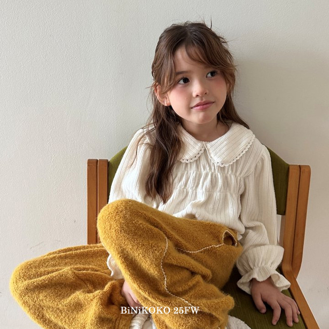 92526花邊翻領上衣(兩色) 92526花邊翻領上衣(兩色)