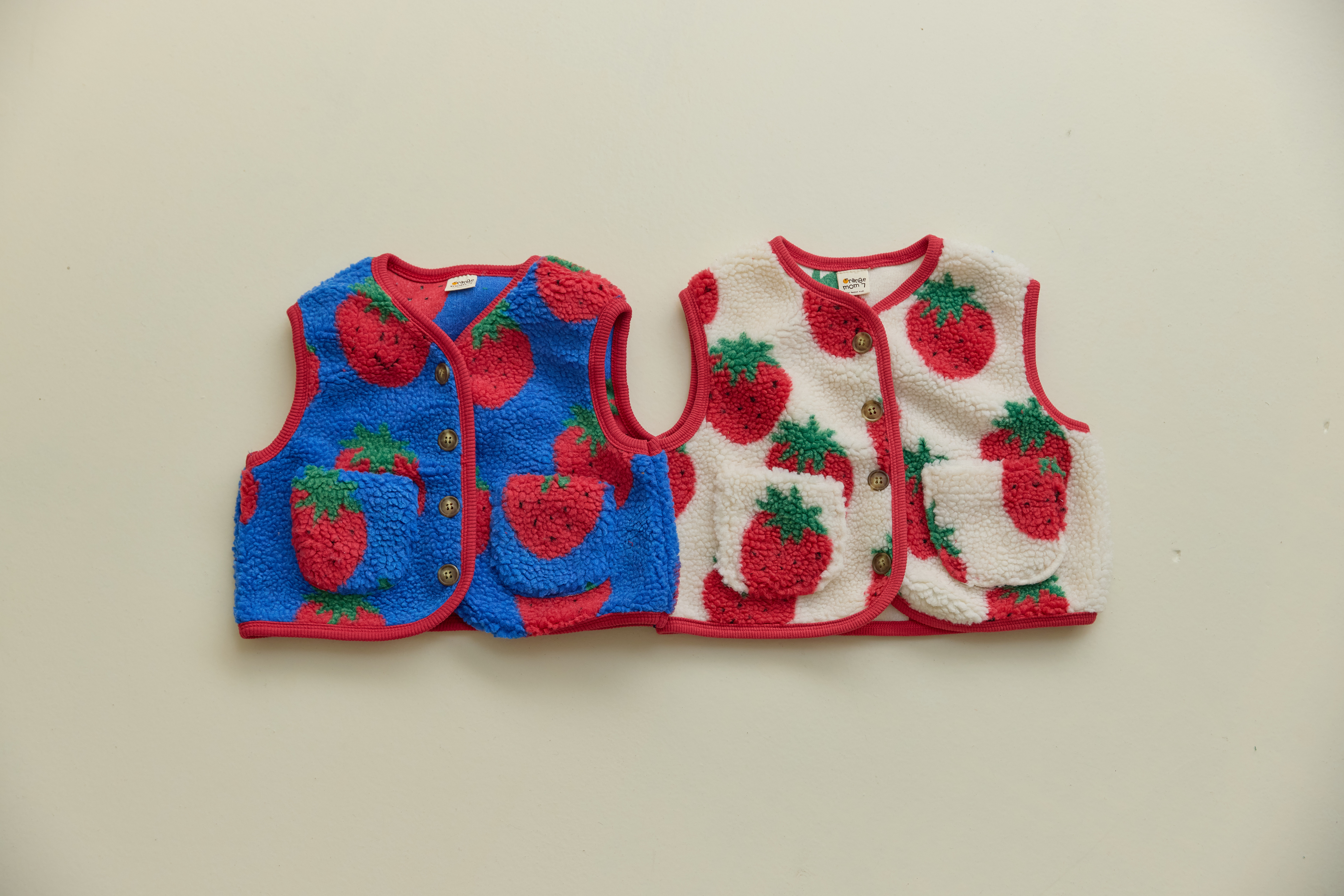 31611草莓背心(兩色)