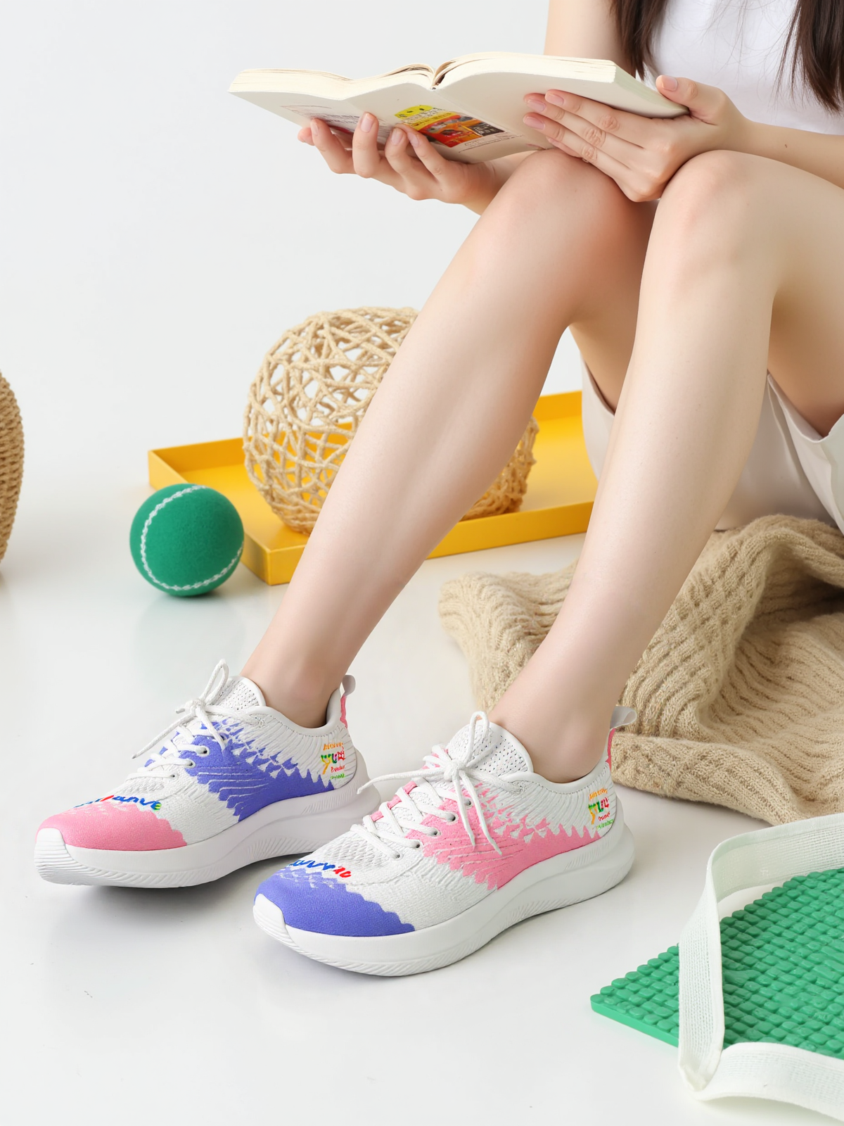 2025-26 扶輪紀念鞋(男女適用)-粉紫