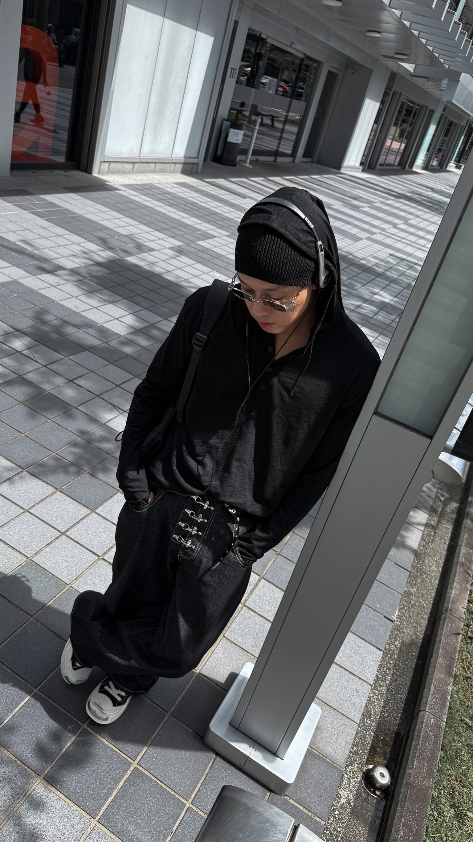 極輕透亨利領連帽長TEE7
