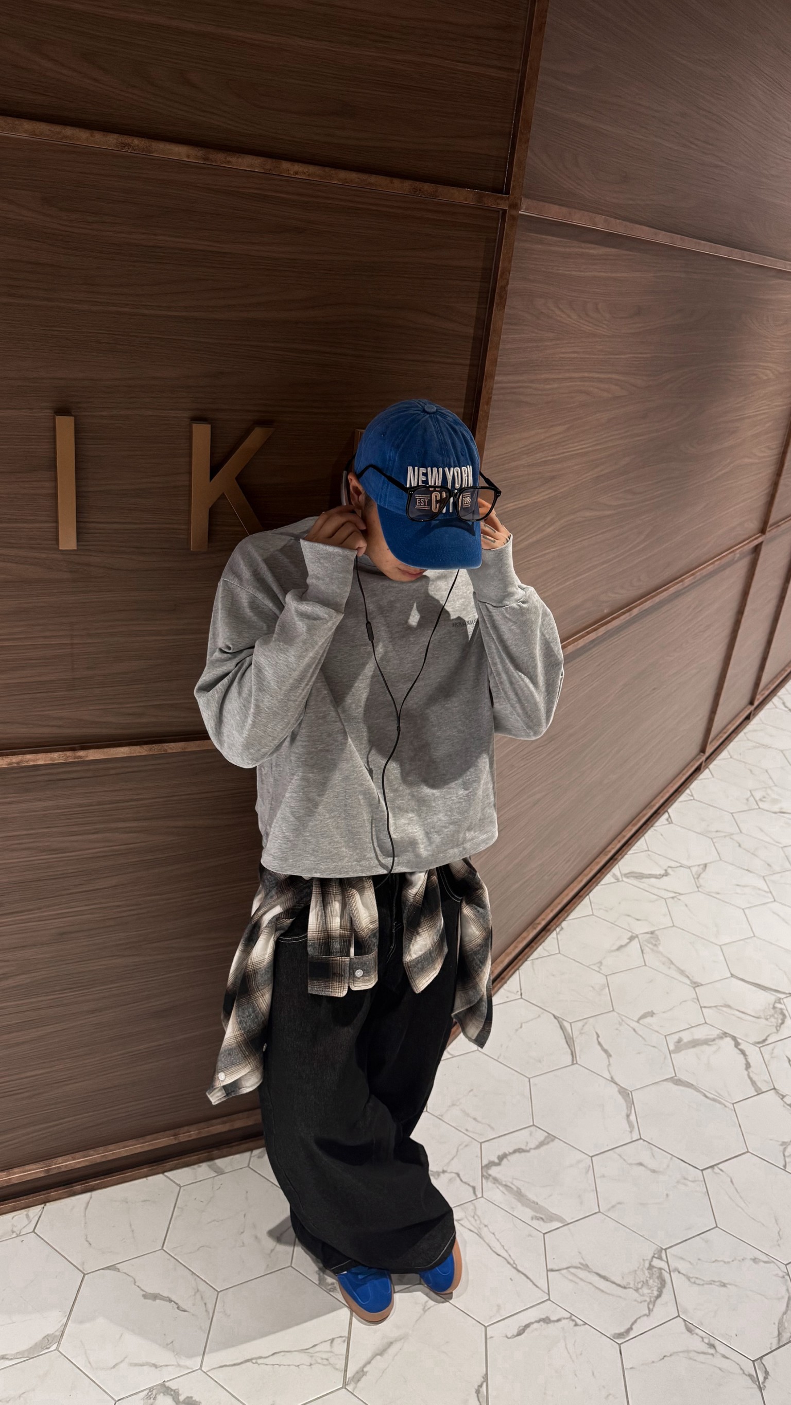 重磅挺版 指洞設計刺繡寬短長TEE10