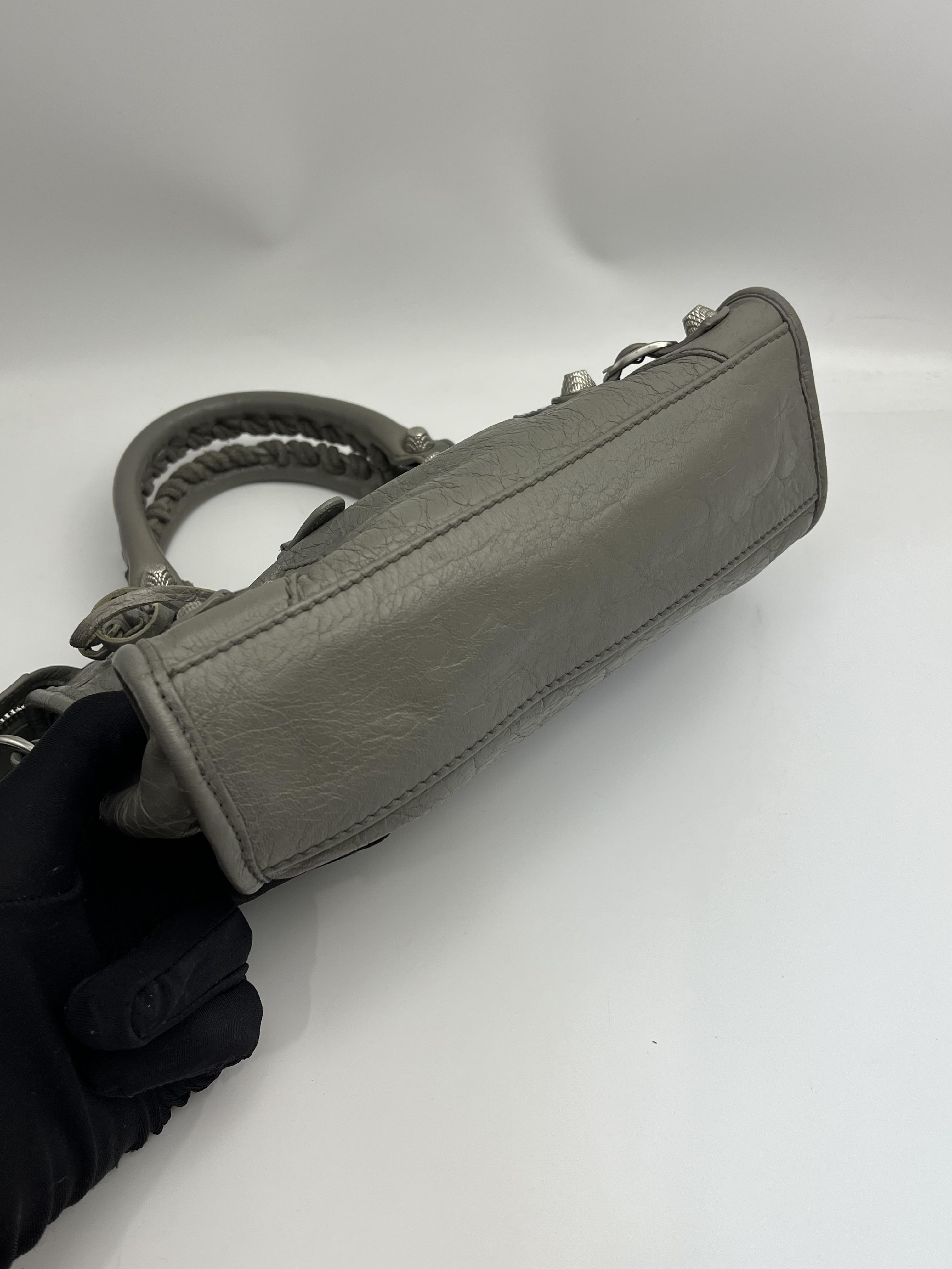 Balenciaga 迷你機車包(灰銀)11