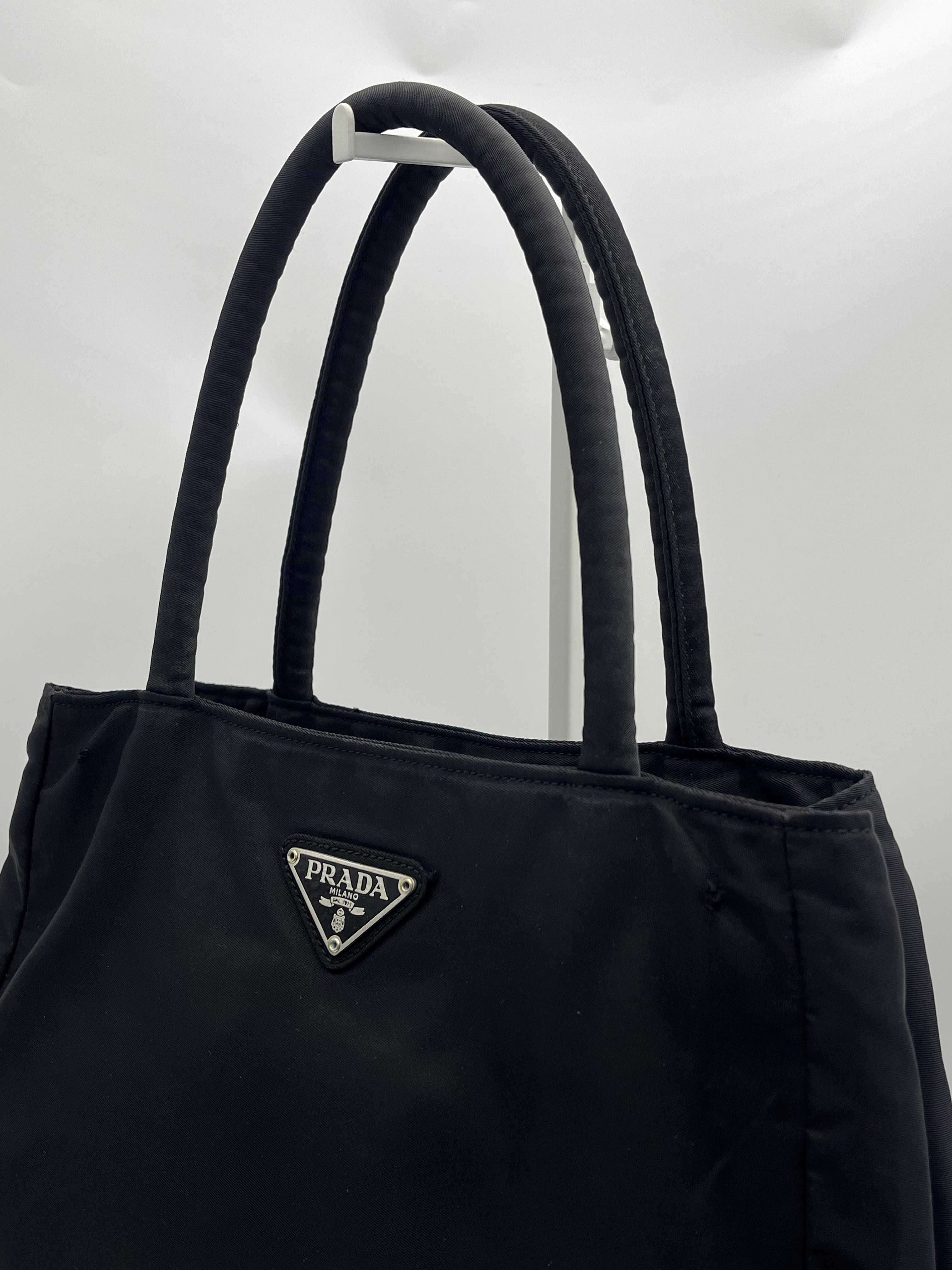 Prada尼龍托特包7