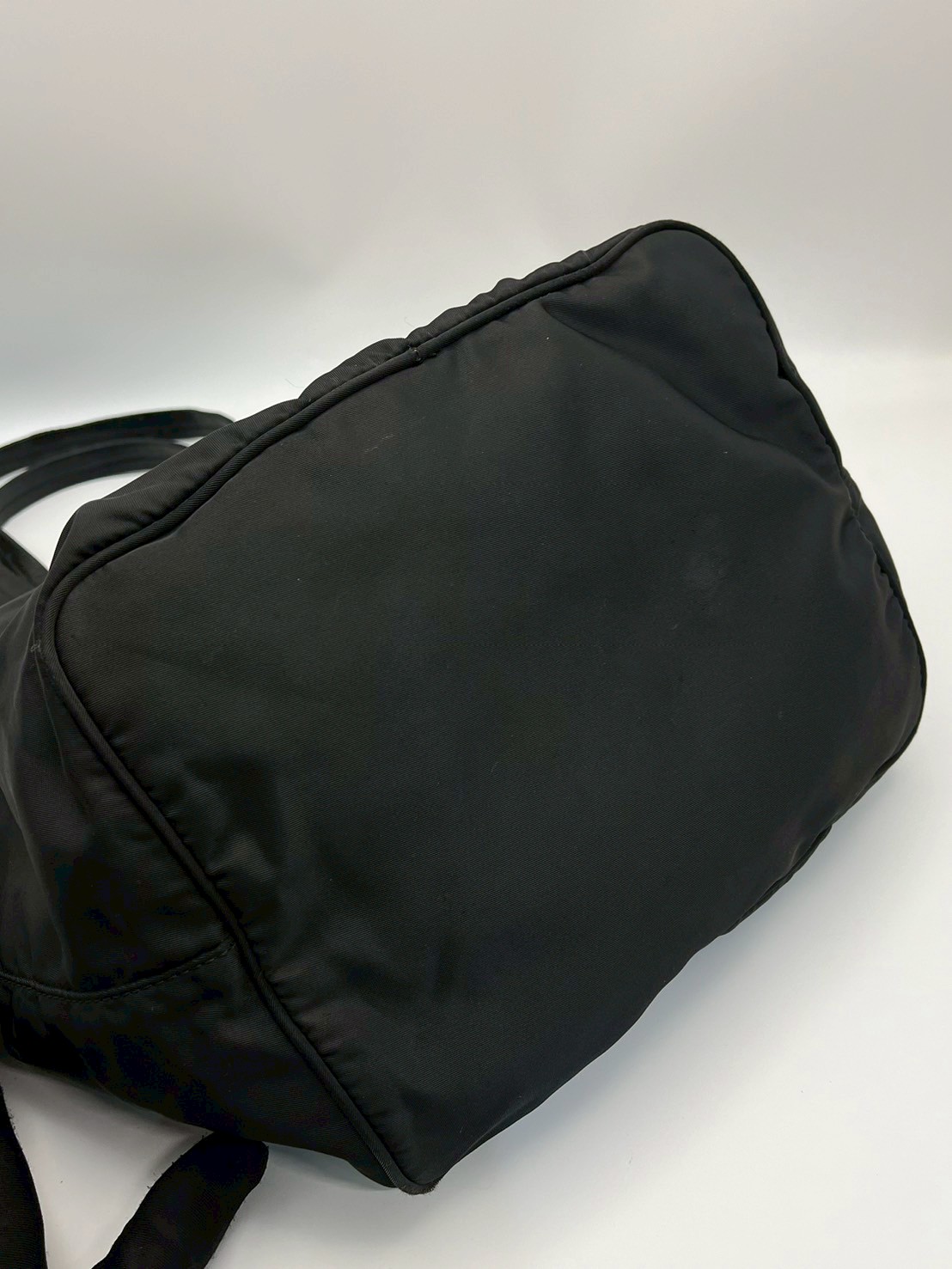 Prada尼龍水餃包9