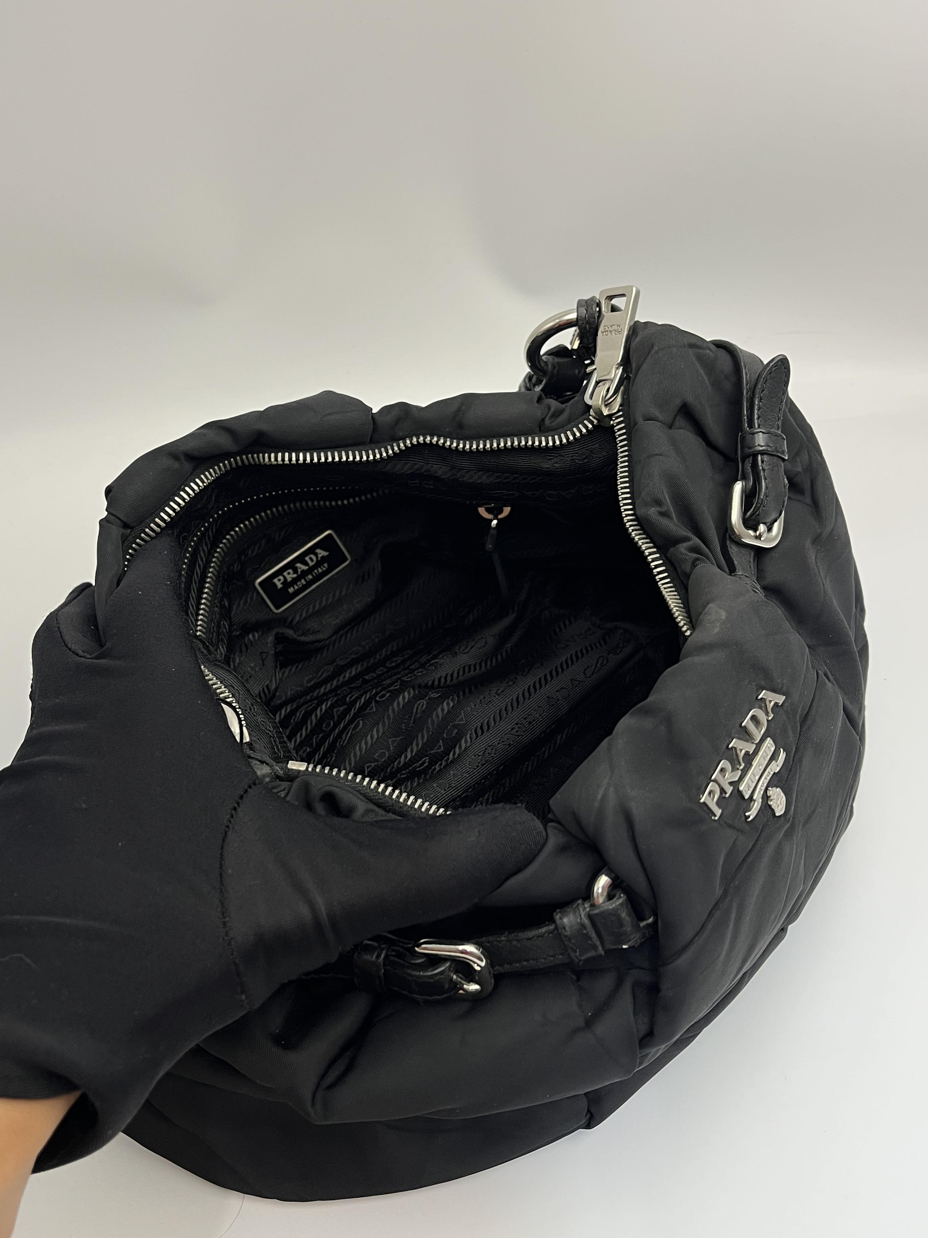 Prada 托特包9