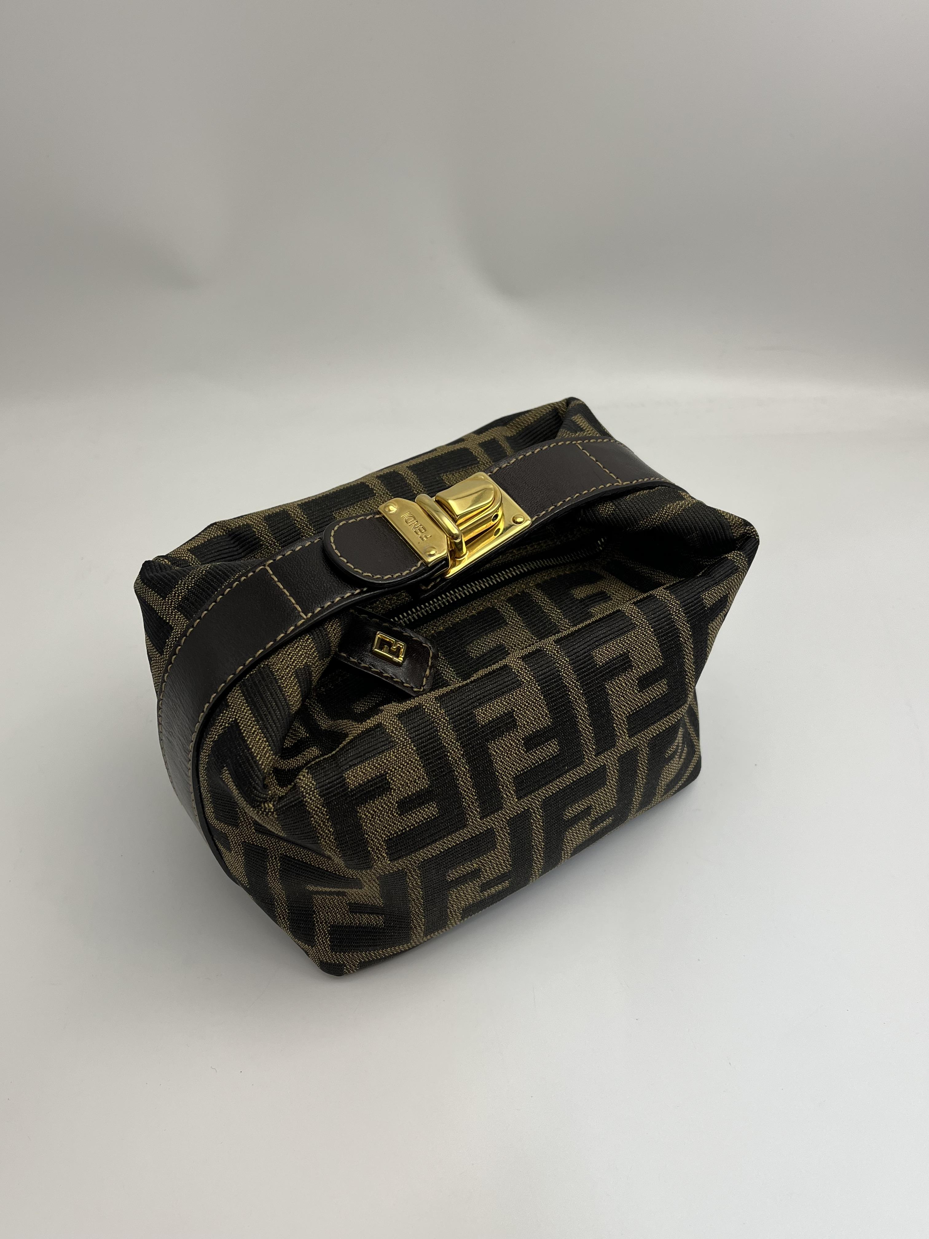 Fendi mini飯盒包3