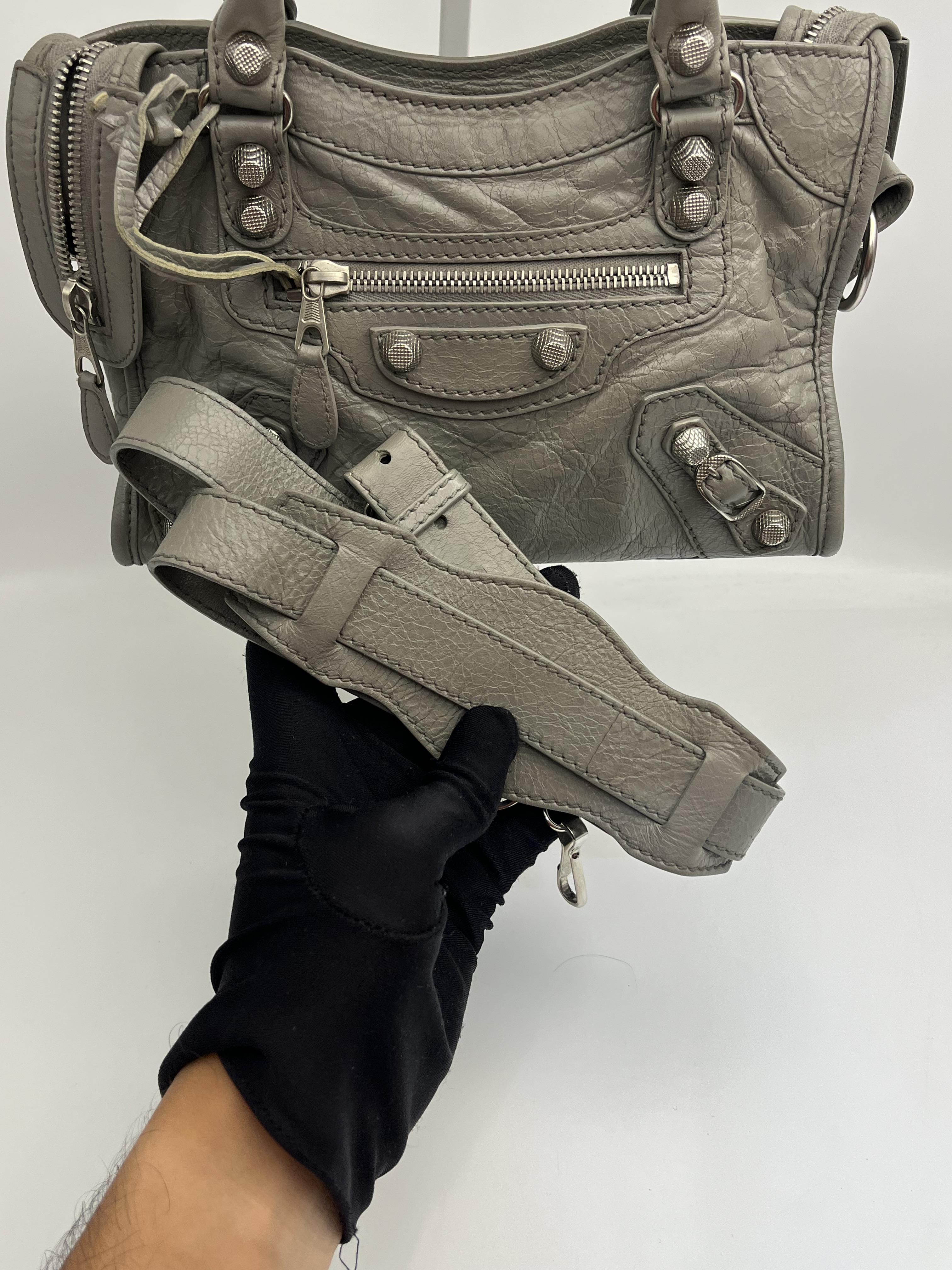 Balenciaga 迷你機車包(灰銀)14