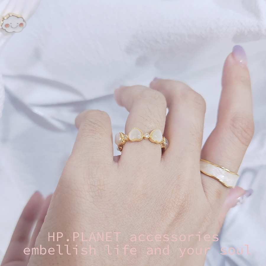 愛心貓眼石後雙心鏤空戒