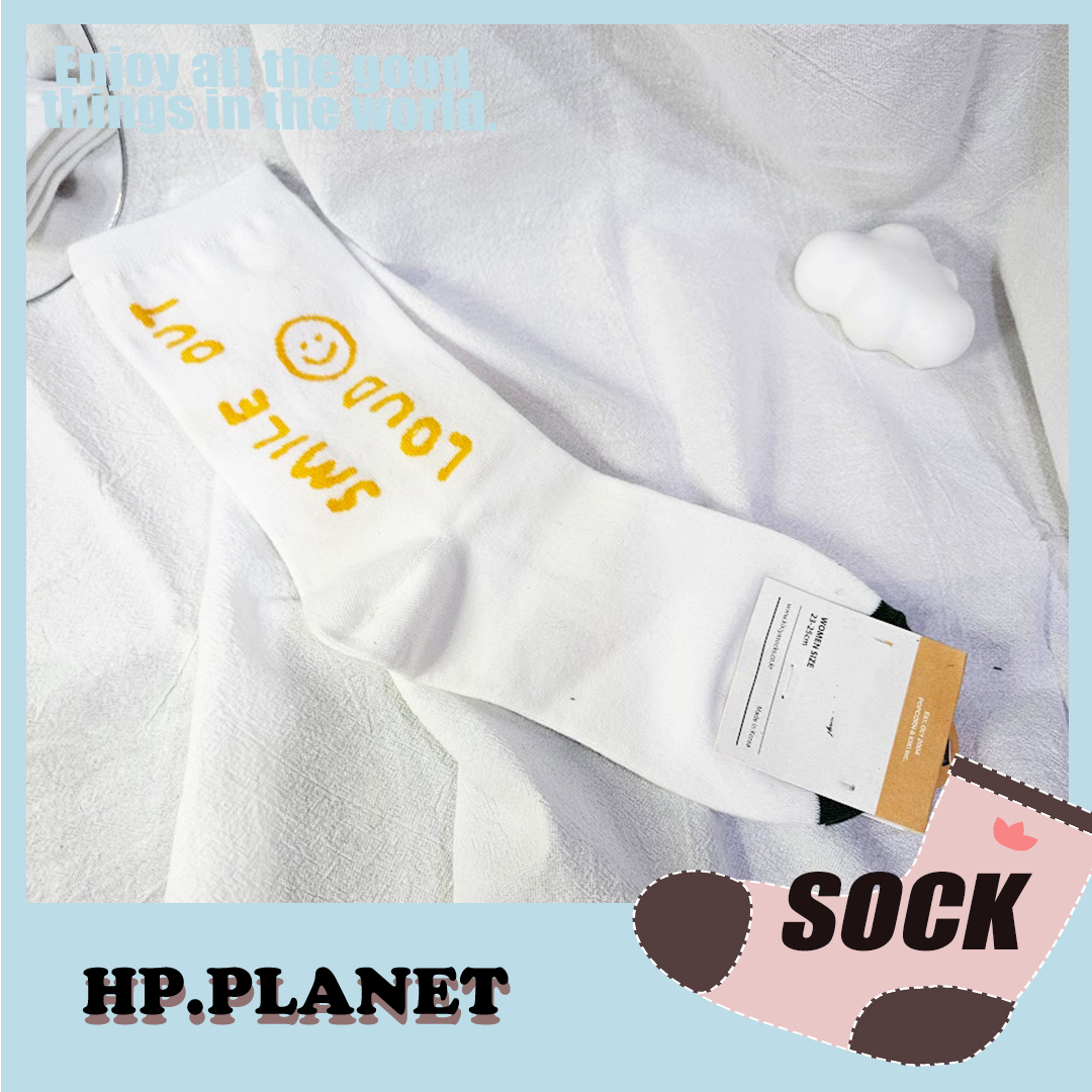 正韓 黃色字母笑臉中筒襪 正韓 黃色字母笑臉中筒襪